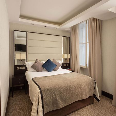 Montcalm Brewery, London City Екстер'єр фото A bedroom at the hotel