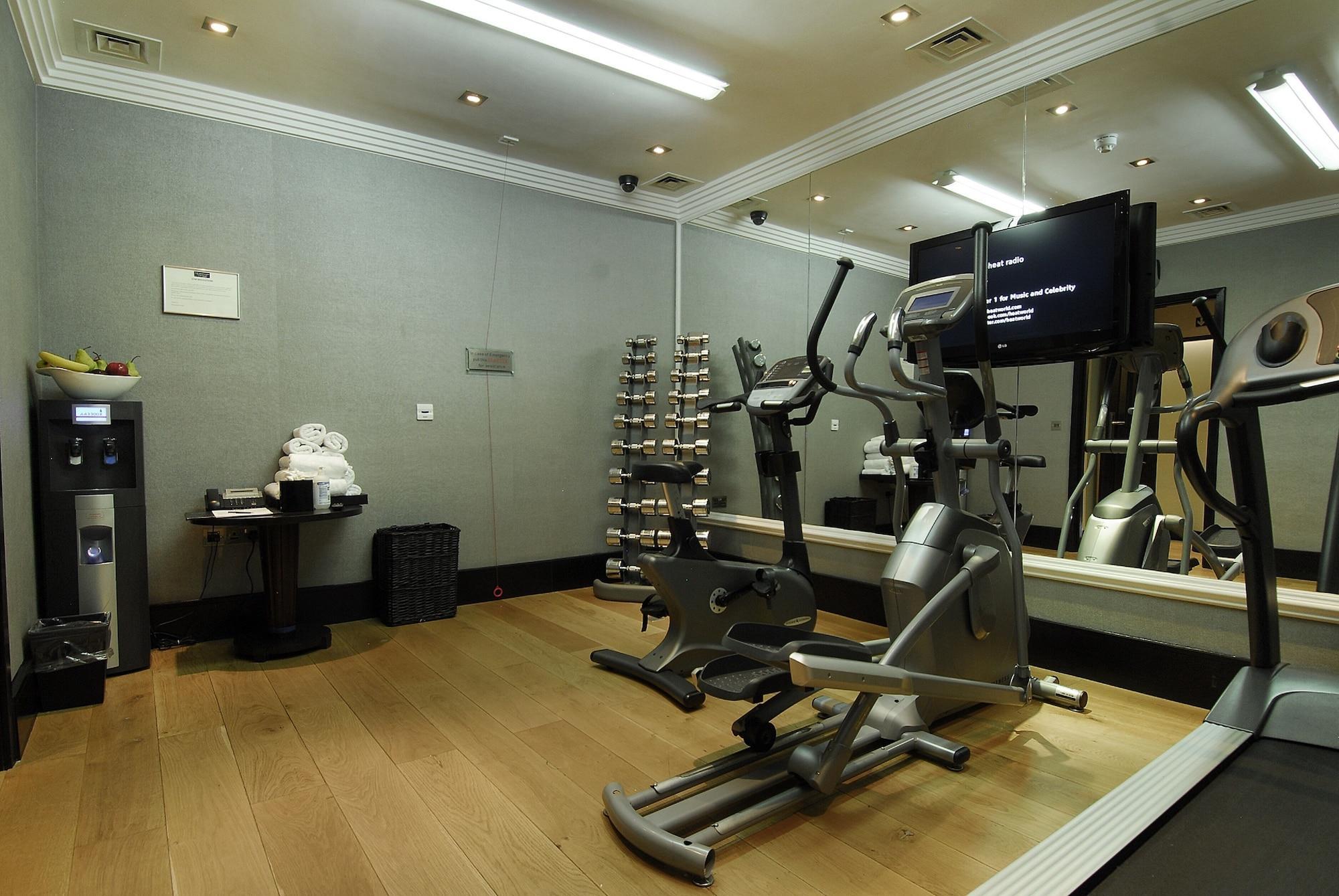 Montcalm Brewery, London City Екстер'єр фото The gym at the hotel