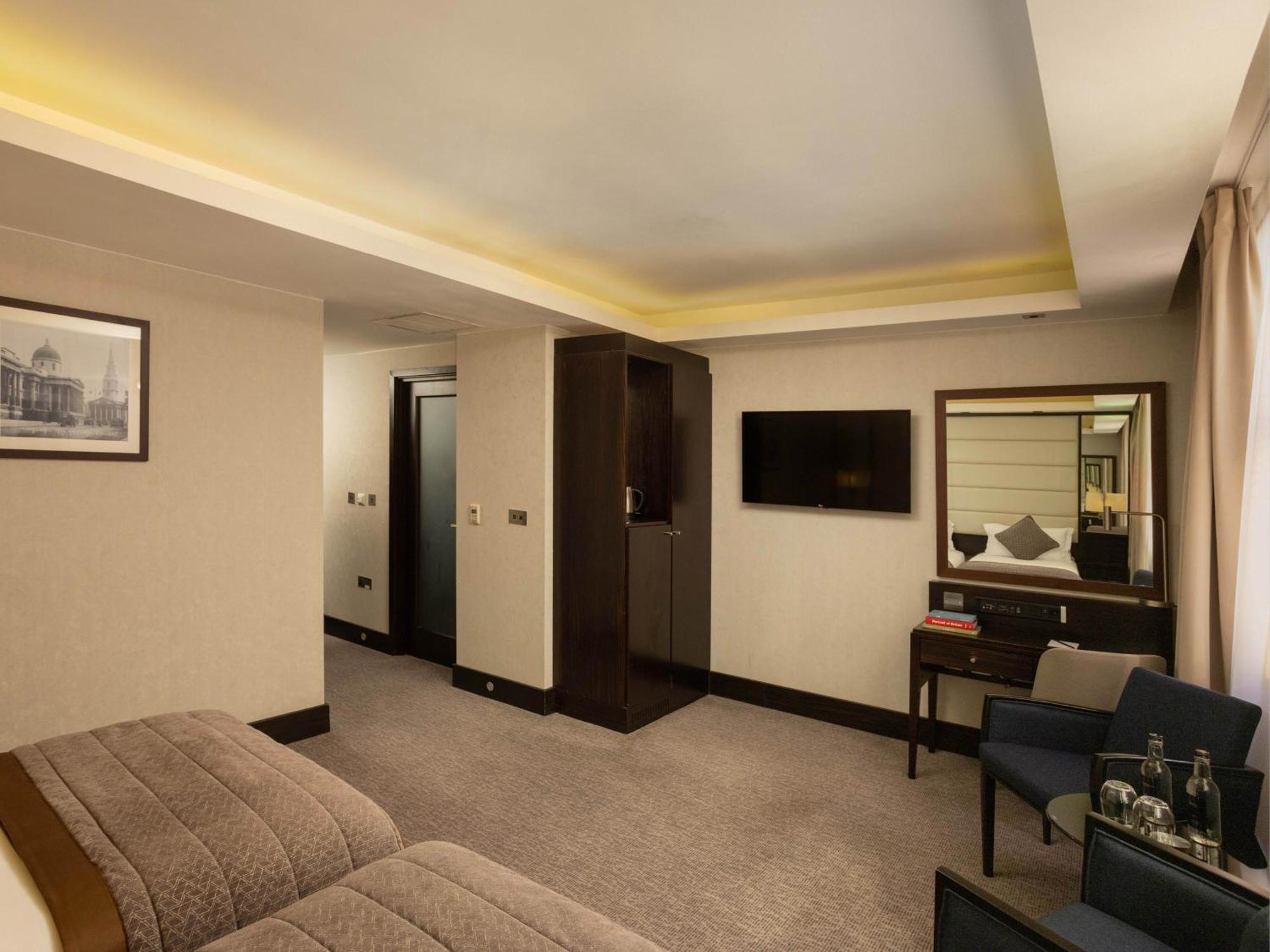 Montcalm Brewery, London City Екстер'єр фото A suite at the hotel