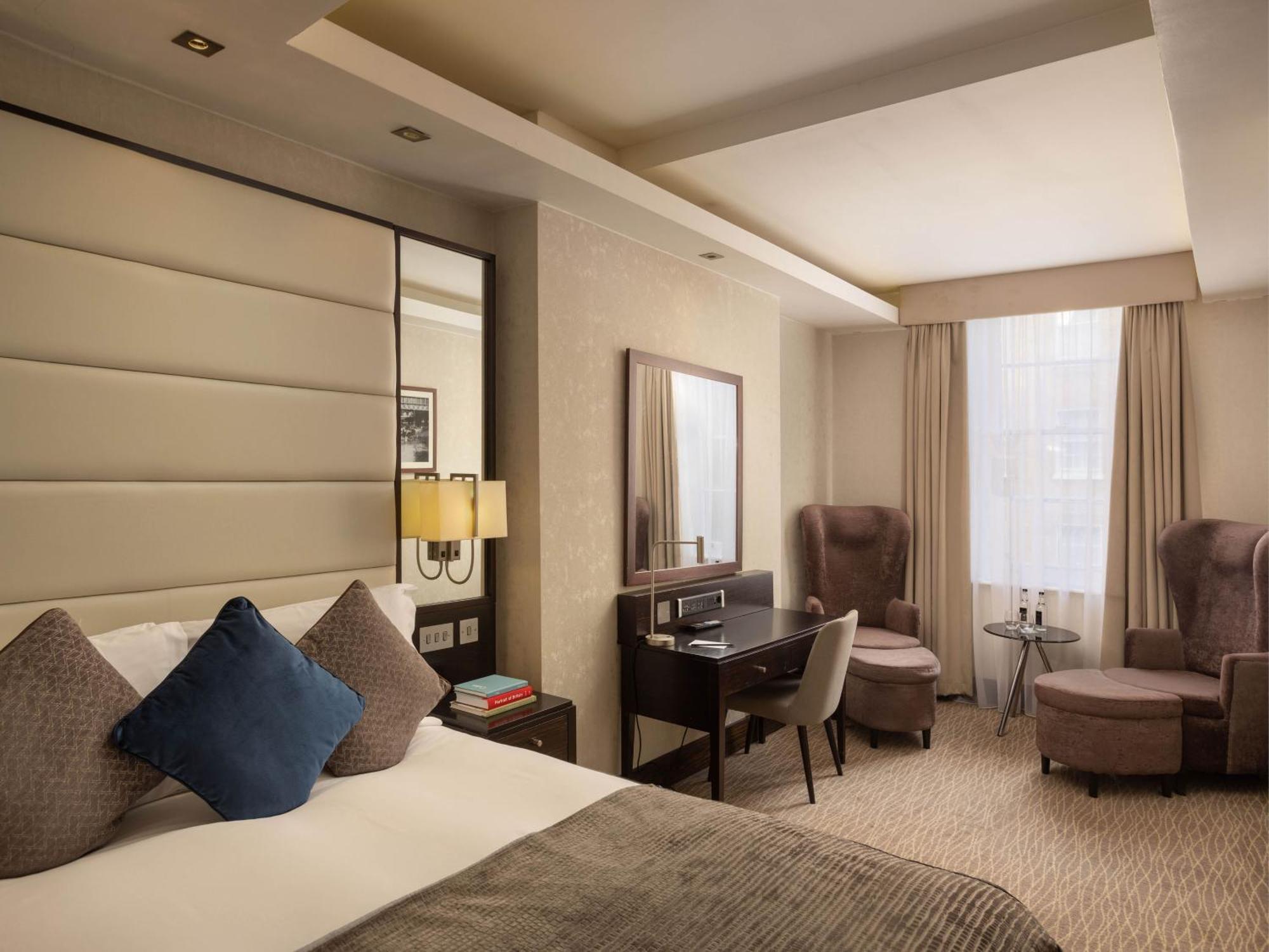Montcalm Brewery, London City Екстер'єр фото A bedroom at the hotel