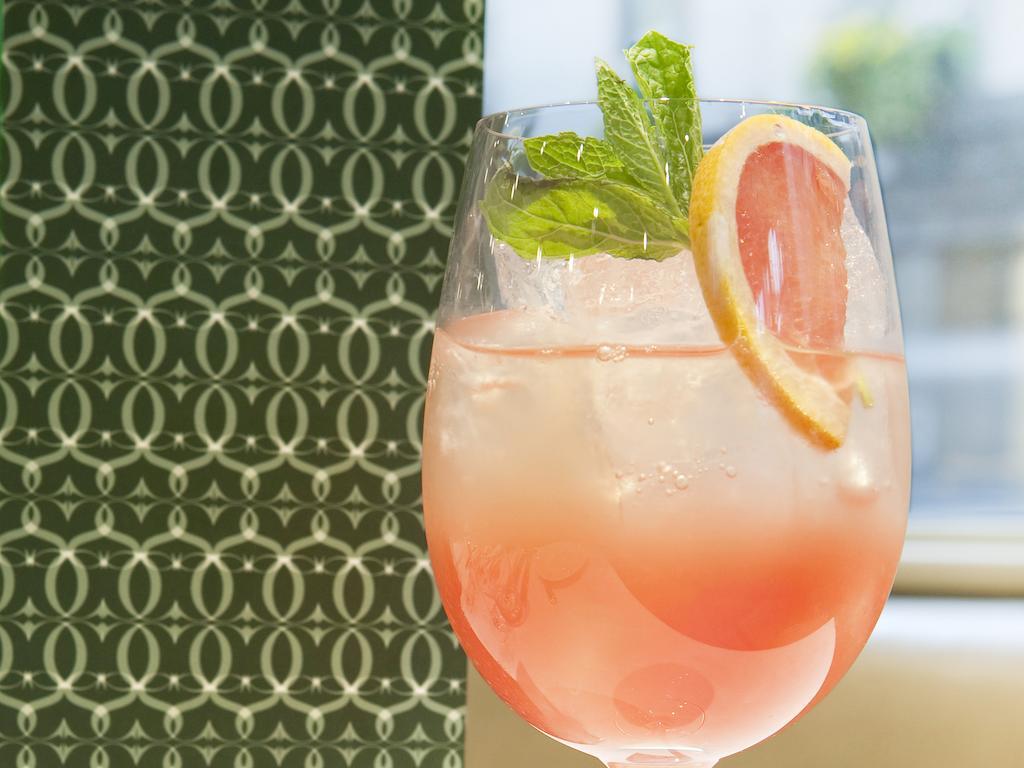 Montcalm Brewery, London City Екстер'єр фото A Pink Lady cocktail